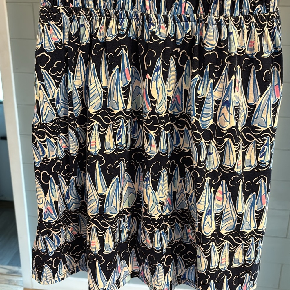 Lilly Pulitzer Loro Romper low tide navy Sales and stripes - Picture 2 of 6